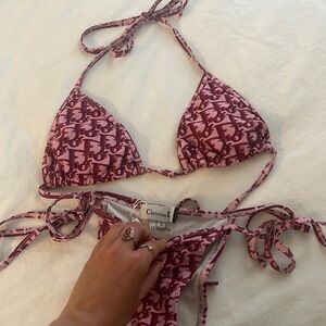 christian dior swim set, comes with both top and bottom..        SIZE S
